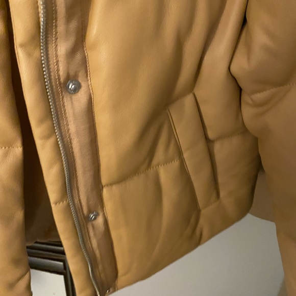 ABERCROMBIE Vegan Leather Puffer - Picture 3 of 5